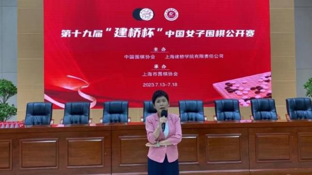 我们有一些不错的表现，但我们应该在上半场就终结比赛的悬念。
